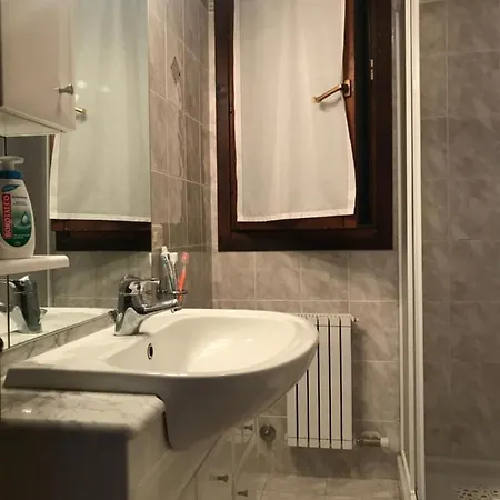 Casa Borgo San Pietro * Diano San Pietro